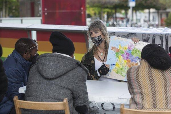 Réception sur la Plaza San Juan à Irun