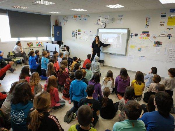 Conférence dans une école